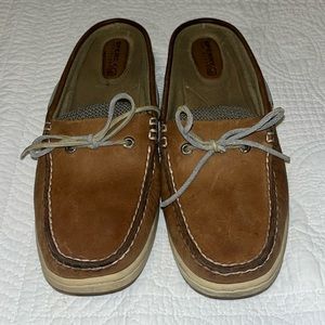 Slip on Sperry Boat Shoe